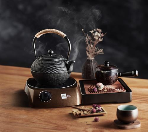 米技针对国人的饮食文化和慢生活需求推出的Gala I 900W茶炉。.jpg
