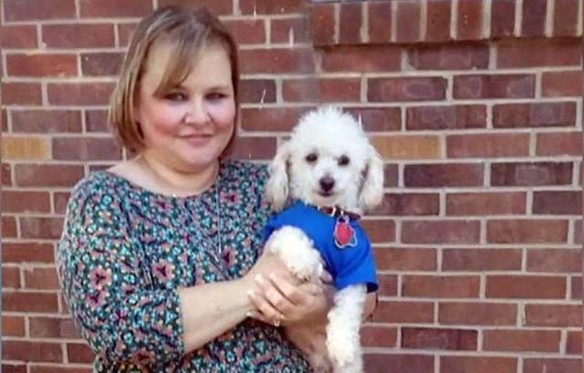 生命的最后时刻,美国女子拨打911求救,反被斥:给你一个教训