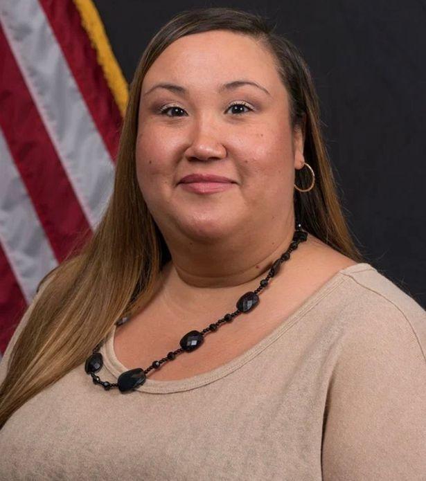 生命的最后时刻,美国女子拨打911求救,反被斥:给你一个教训