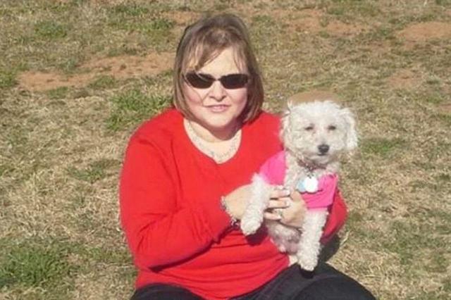 生命的最后时刻,美国女子拨打911求救,反被斥:给你一个教训