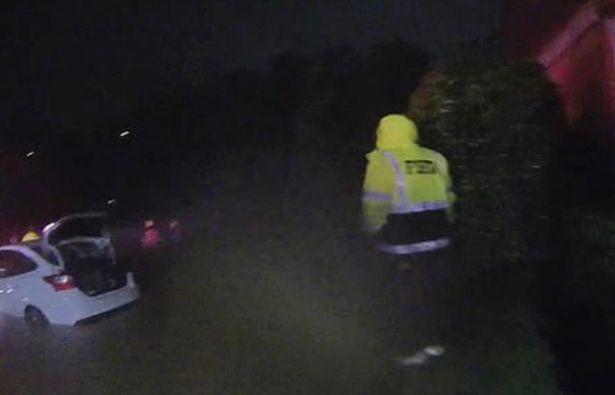 生命的最后时刻,美国女子拨打911求救,反被斥:给你一个教训