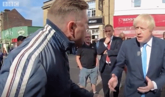 英首相约翰逊参观医院又被怼：你来这里就为了上新闻