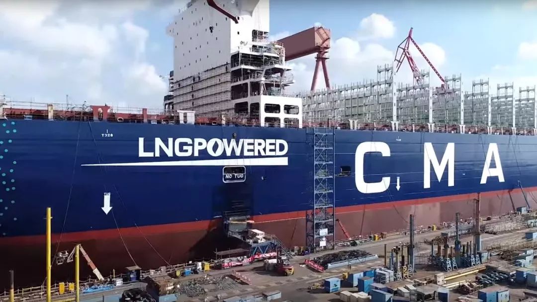 载重近22万吨！这艘中国制造的“海上巨无霸”让网友惊叹