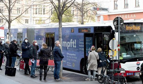 binary_middle (7).jpg