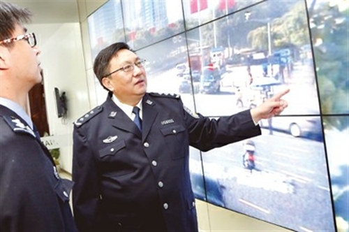 17年前侦破敲头案幕后英雄张宝发屡破奇案