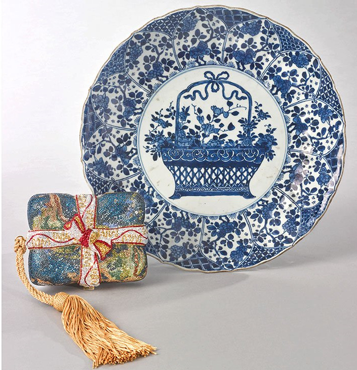 ALargeMoldedBlueandWhiteFlowerBasketDishH2018_副本.jpg ALargeMoldedBlueandWhiteFlowerBasketDishH2018_副本.jpg