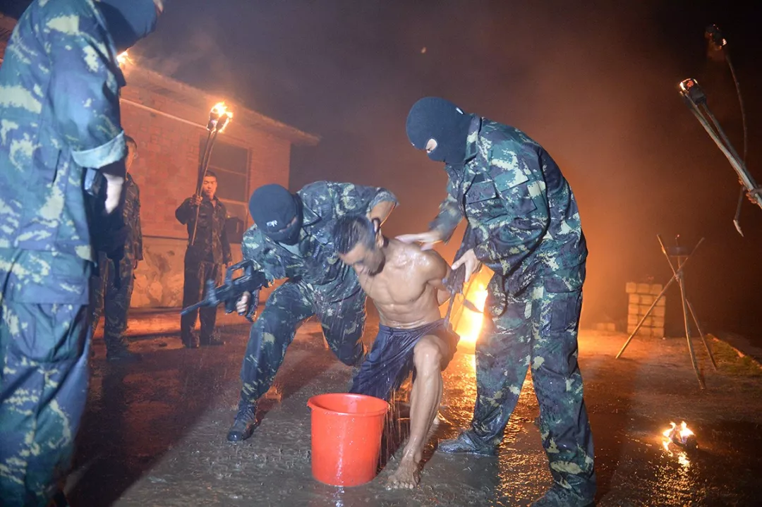 点击进入下一页