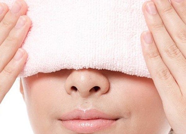 手机须臾不离视疲劳如何缓解眼睛热敷冷敷有讲究