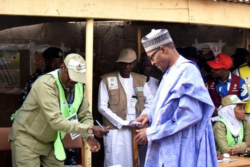 binary_middle (5).jpg