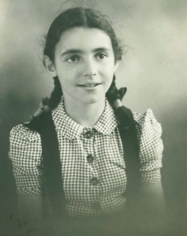 少女.png 少女.png