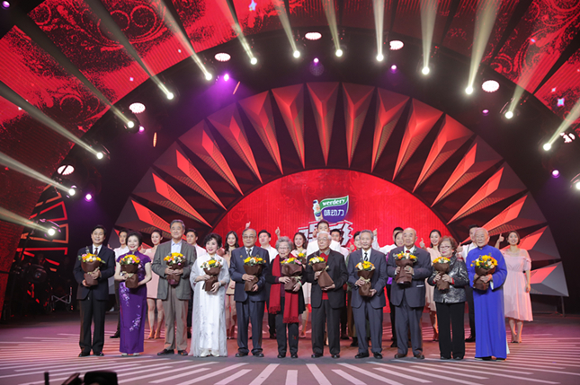 老艺术家_副本.jpg 老艺术家_副本.jpg