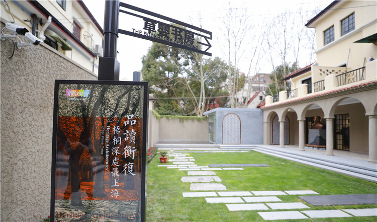 小楼.jpg 小楼.jpg