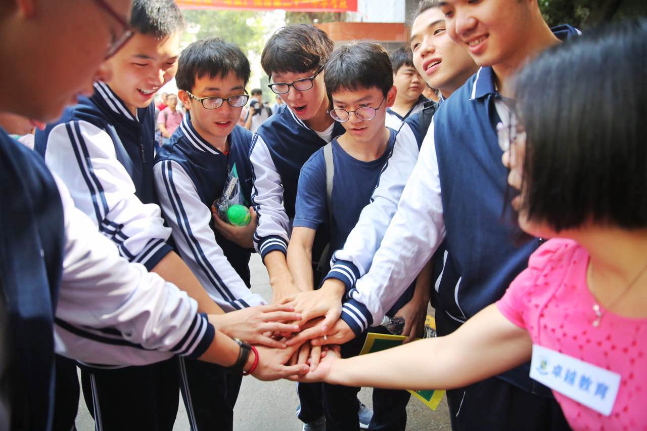 0887-hnstwwr3956420.jpg 0887-hnstwwr3956420.jpg