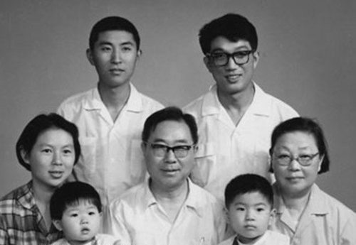 1R4015303-1.jpg 1R4015303-1.jpg