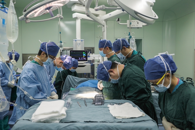 武大医默哀.jpg 武大医默哀.jpg