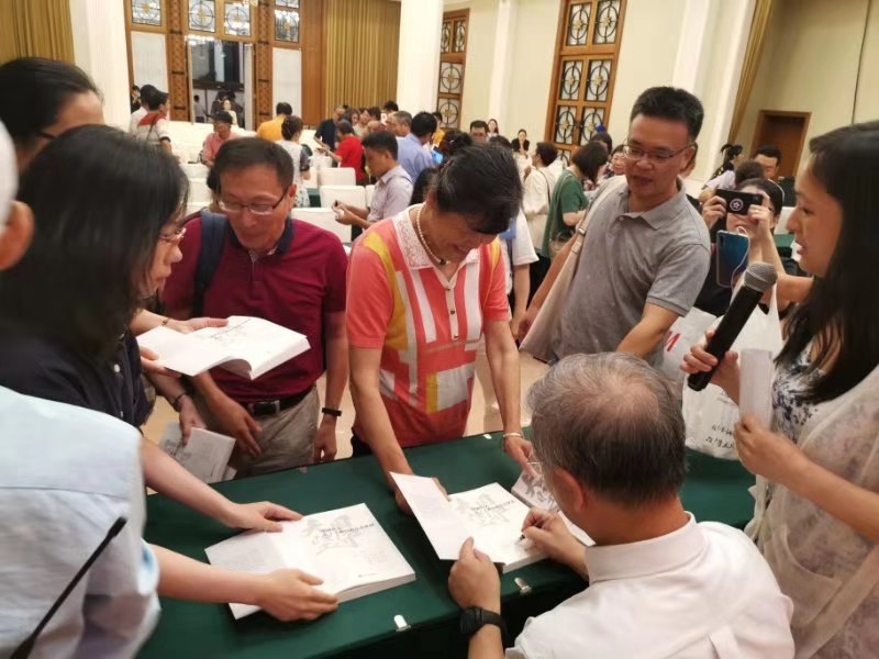 830580973.jpg 830580973.jpg