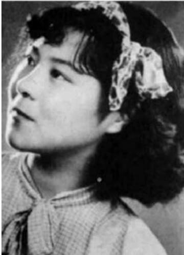 1953年钱鸿瑛就读北京大学三年级.jpg 1953年钱鸿瑛就读北京大学三年级.jpg