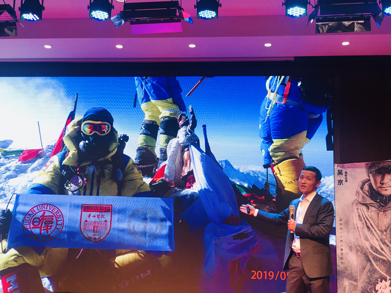 955393961.jpg 955393961.jpg