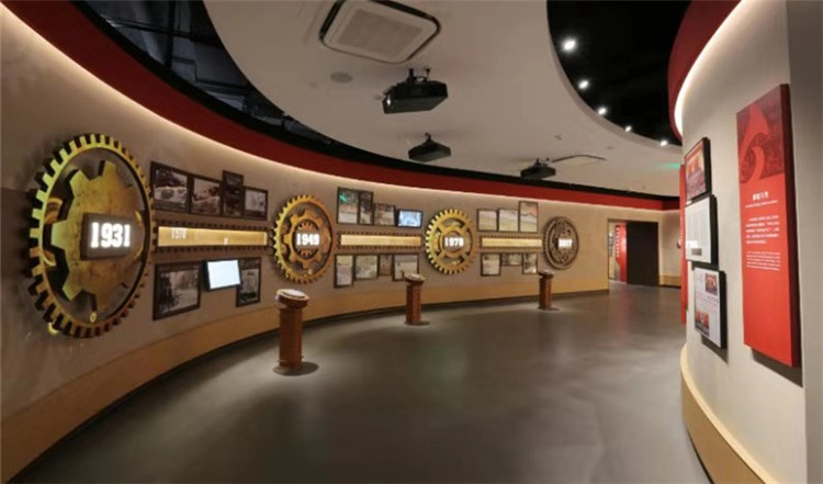 多媒体互动1.jpg 多媒体互动1.jpg