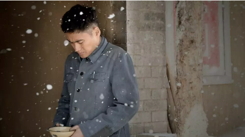 路遥的描述让人想起《平凡的世界》中的孙少平(图为同名电视剧剧照)