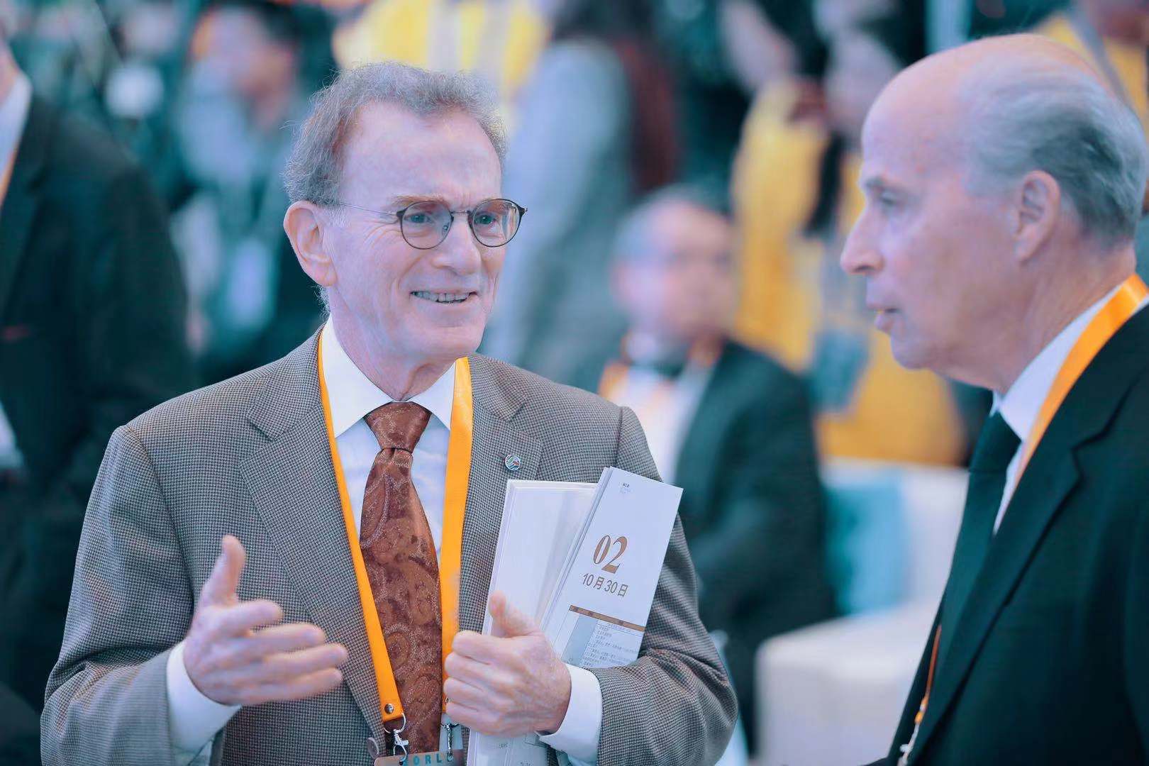 罗杰和兰迪.jpg 罗杰和兰迪.jpg