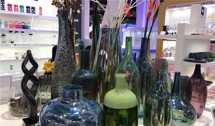 玻璃.jpg 玻璃.jpg