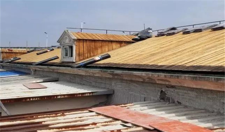 屋面改造前.jpg 屋面改造前.jpg