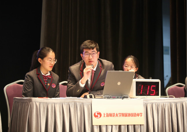 比赛中的选手(摄影 何思哲)_meitu_1.jpg 比赛中的选手(摄影 何思哲)_meitu_1.jpg