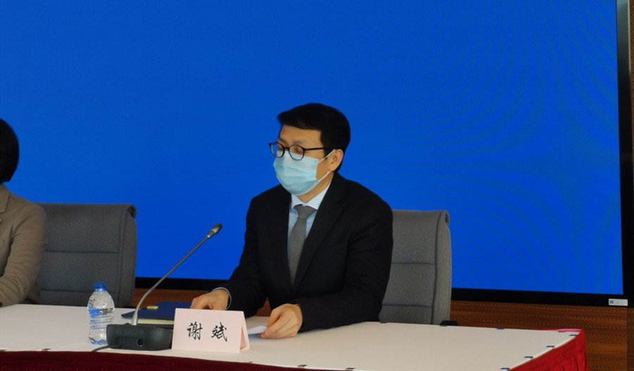 疫情防控新闻发布会丨宅家不能欺负老人孩子孕产妇这