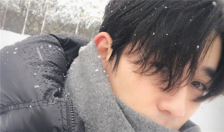 朱一龙_副本.png 朱一龙_副本.png