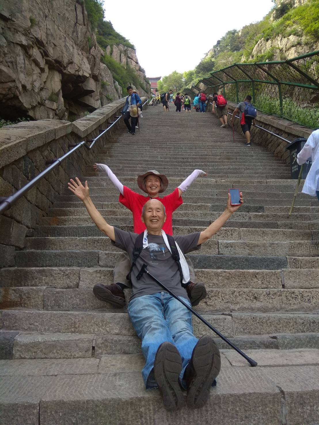 曾泰元父母在十八盘.jpg 曾泰元父母在十八盘.jpg