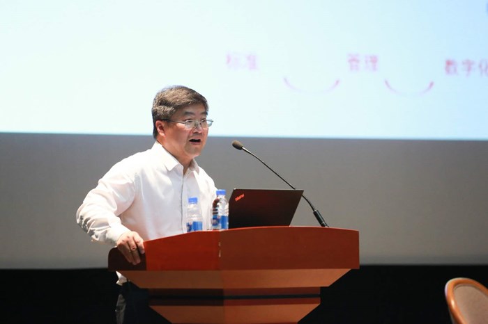 陈明演讲_副本.jpg 陈明演讲_副本.jpg