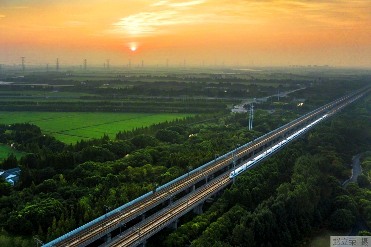 small.jpg?key=beb5080b9wxada5f438b1fe8a6380df2e4a98a7ba6737c8d60