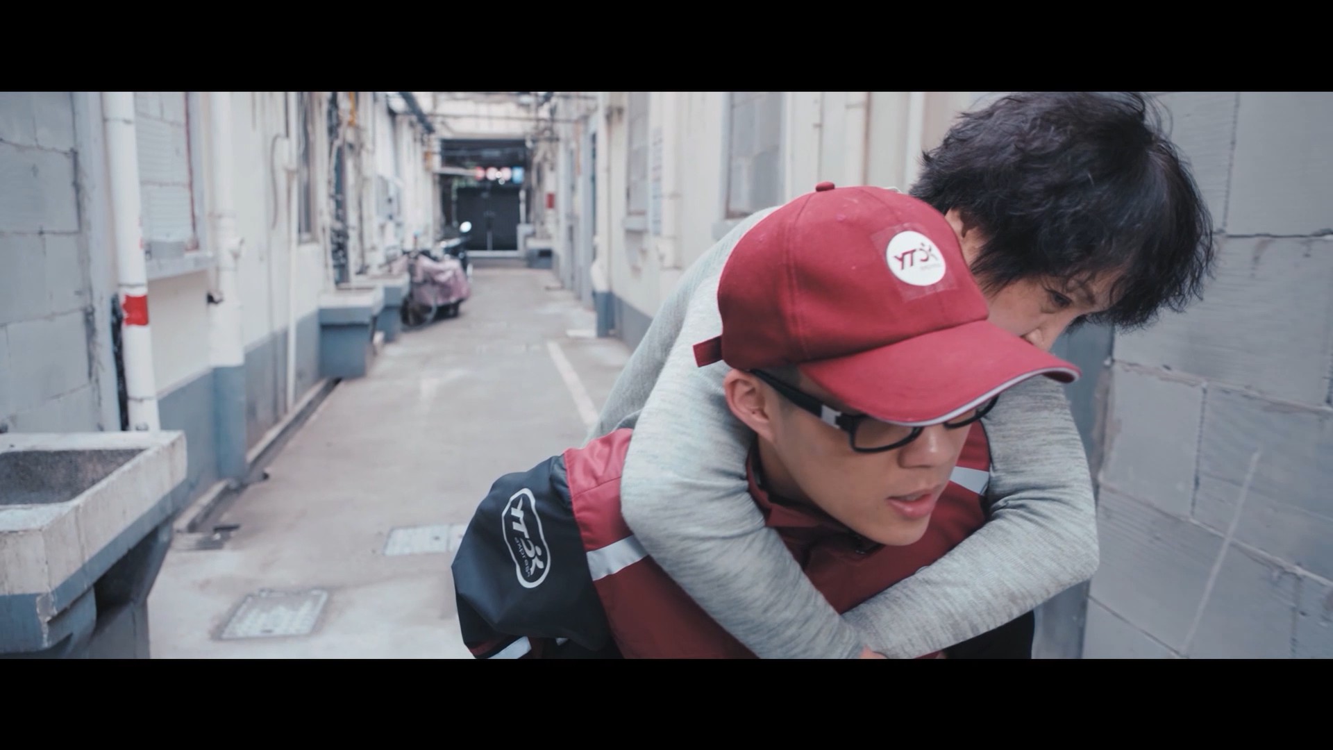 2020最后一单→快递小哥微电影速递温暖,向每一位平凡而勇敢的追梦者