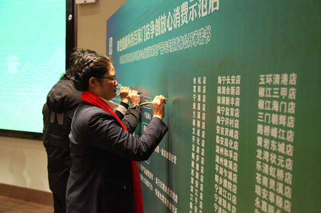 内c56c01f1c7e356d_副本.jpg 内c56c01f1c7e356d_副本.jpg