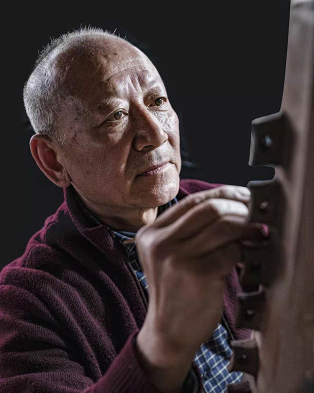 nei 陈新华_副本.jpg nei 陈新华_副本.jpg