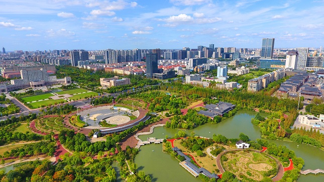 世纪公园.jpg 世纪公园.jpg