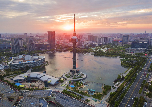 聚龙湖畔.jpg 聚龙湖畔.jpg