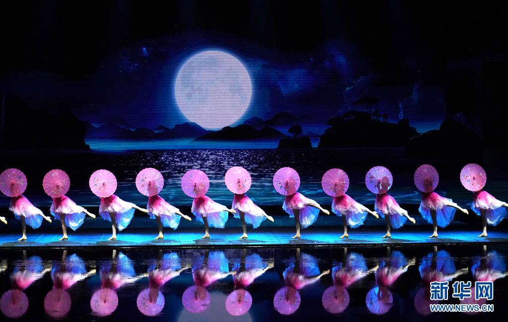 00303562391_cfb96820.jpg 00303562391_cfb96820.jpg