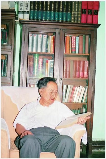 560617434.jpg 560617434.jpg