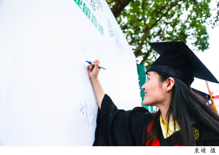 2892195_w750.jpg 2892195_w750.jpg