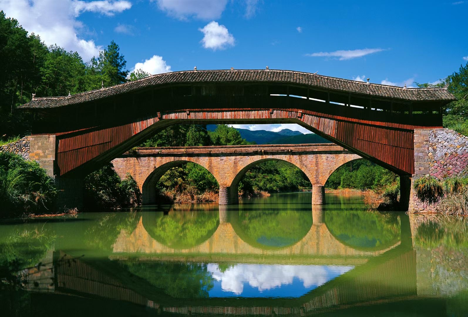 2100012809.jpg 2100012809.jpg