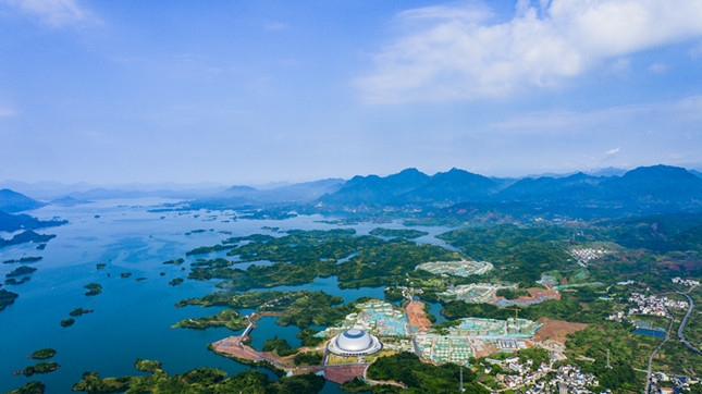 nei  .摄影师：谷元浩_副本.jpg