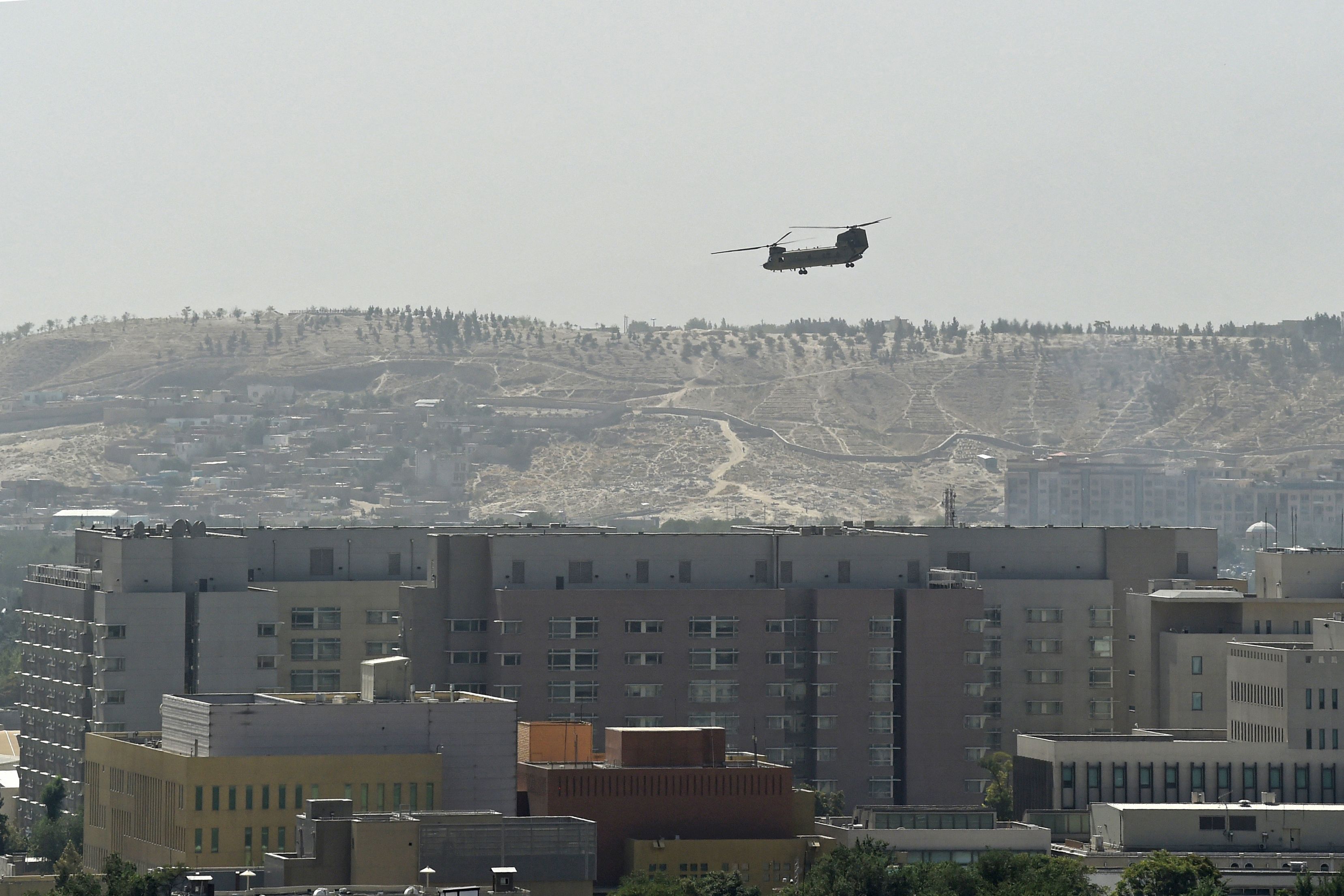 （外代一线）（3）阿富汗：美国派直升机加(4952486)-20210816201501.JPG