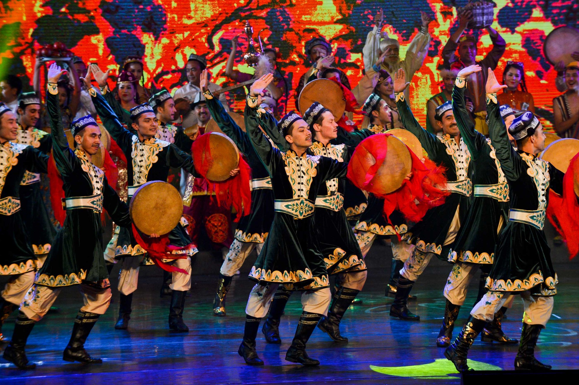 新疆喀什十二木卡姆亮相上海 (2).jpg 新疆喀什十二木卡姆亮相上海 (2).jpg