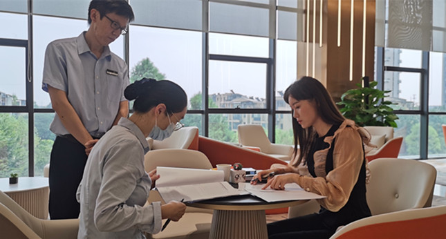 临平:企业服务中心 "一站式"打造"管家"服务