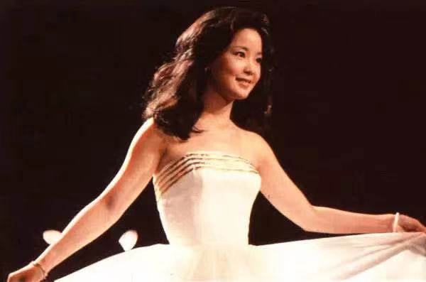 29154729oo2l.jpg 29154729oo2l.jpg