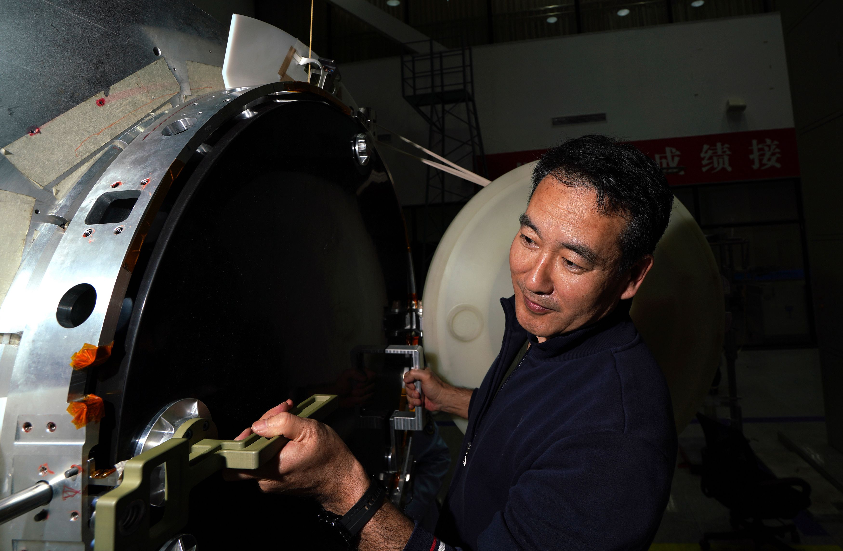 2021年3月31日翟志刚参加工效实验1 孔方舟摄.JPG