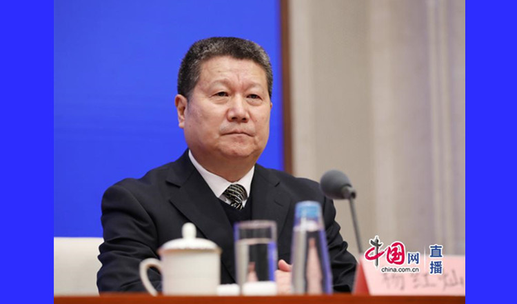 杨红灿.jpg 杨红灿.jpg