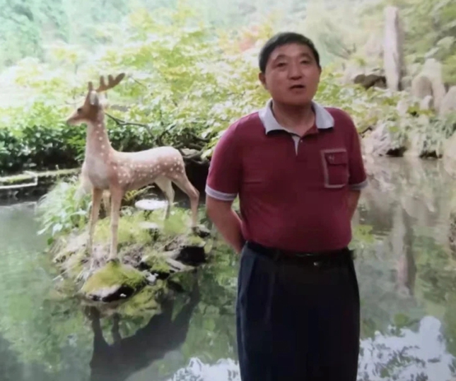 词曲作者李远.webp.jpg 词曲作者李远.webp.jpg